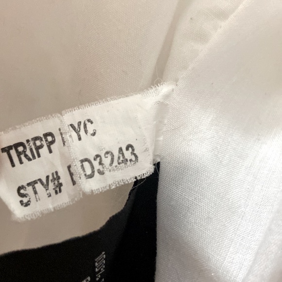 TRIPP NYC LG. WHITE & BLACK BIKER/MOTO JACKET~ZIPPERS, STRAPS, STUDS & CLASPS - Picture 9 of 15